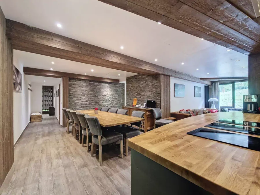 Beautiful apartment in the centre of Val D'Isere photo 1
