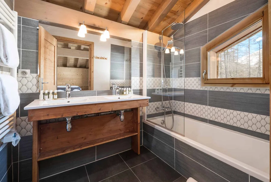Luxury Chalet for ten in the centre photo 6