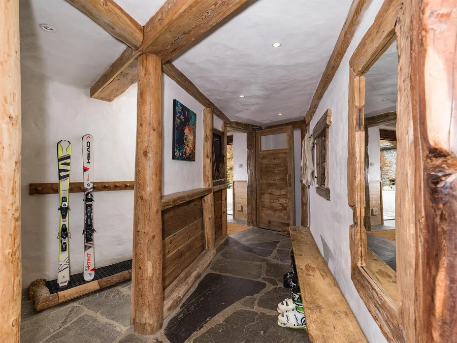 Stunning chalet for ten in quiet area of the resort photo 24