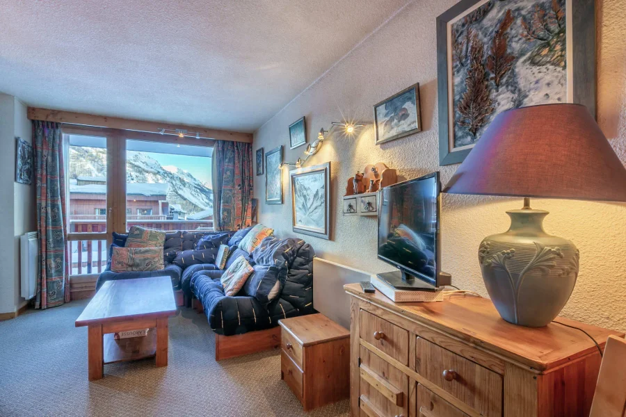 Traditional five person apartment in a quiet area photo 2