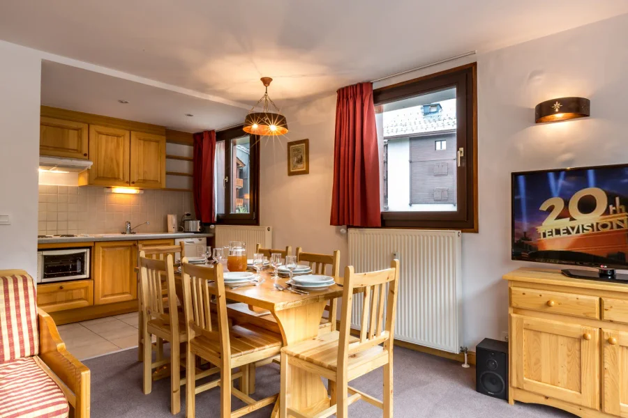 Modest apartment in the centre, walking distance to the lifts photo 5