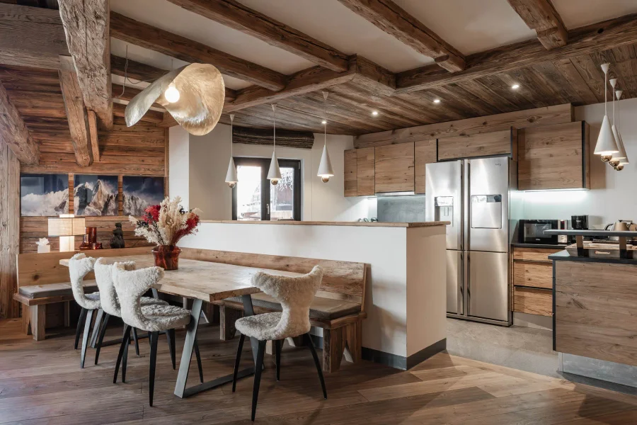 Cool and sophisticated modern apartment photo 3