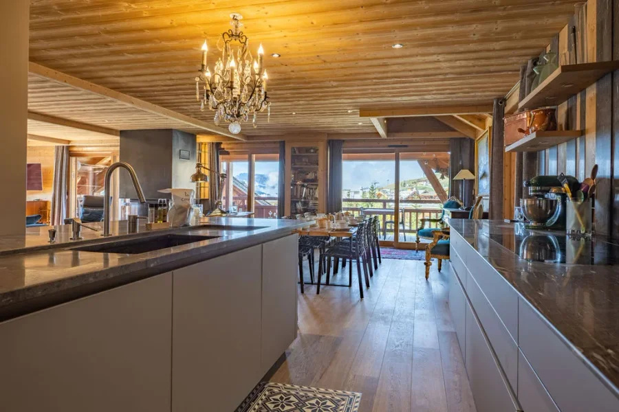 Spacious ski-in ski-out apartment for eight photo 3
