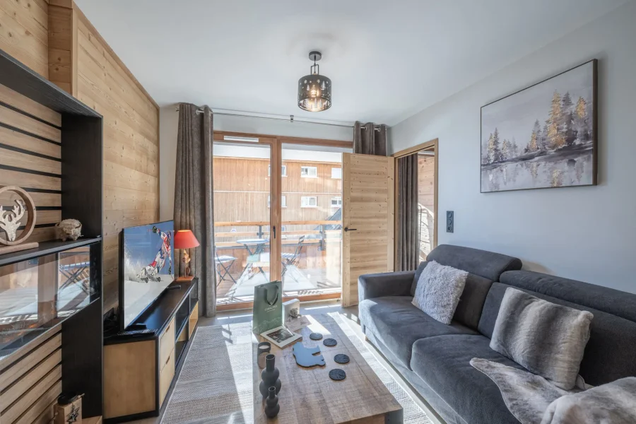 Bright modern apartment close to the centre photo 4