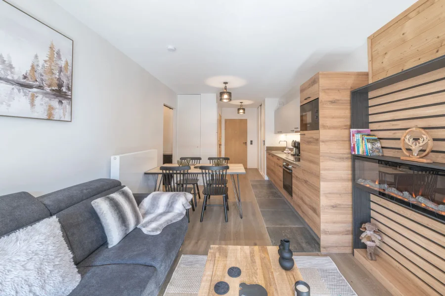 Bright modern apartment close to the centre photo 3