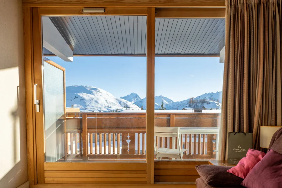 Classy Central studio with magnificent views photo 3