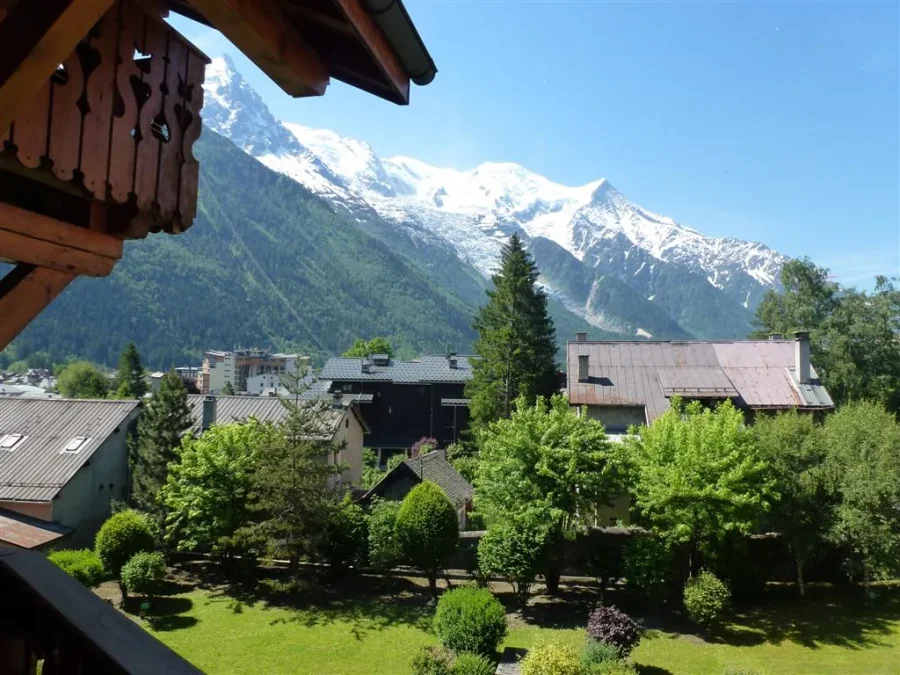 Traditional and cosy apartment with Mont Blanc views photo 4