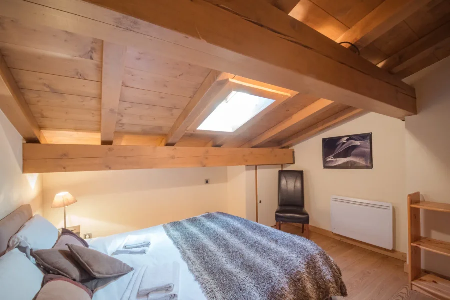 Spacious three-bedroom apartment in Chamonix centre photo 5