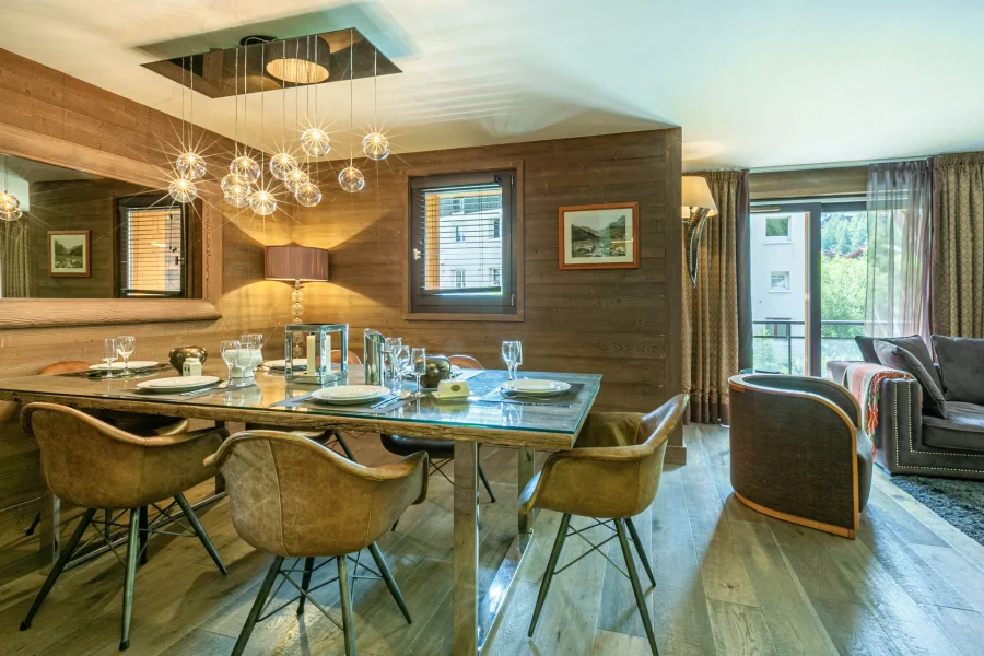 Luxe three-bed in great location photo 4