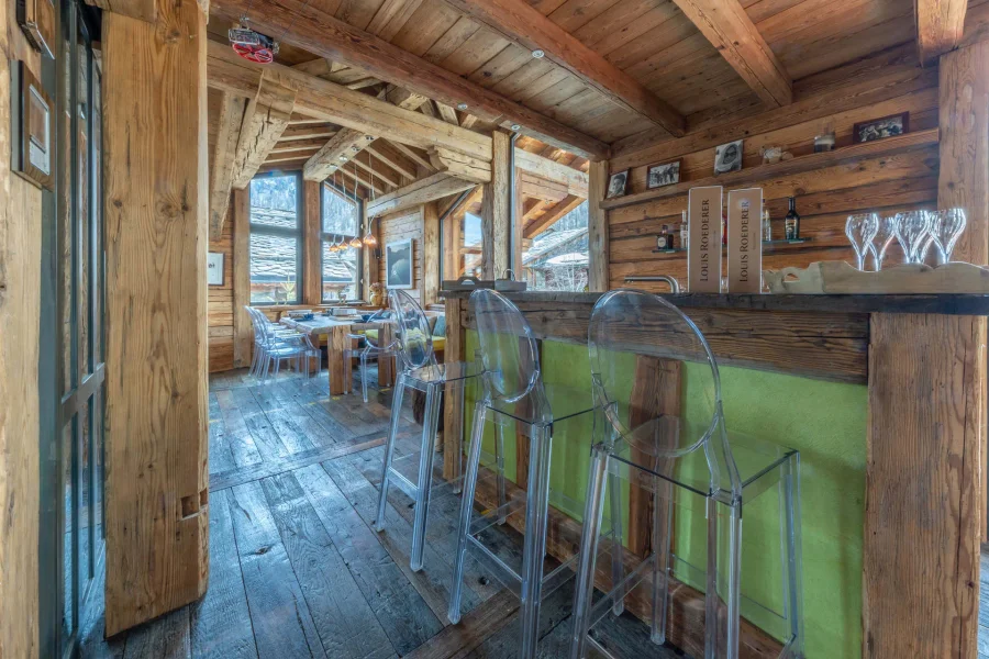Lavish five-bedroom chalet for ten photo 5