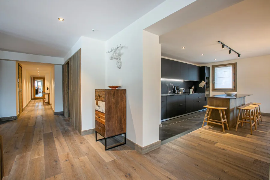 Four-bedroom apartment with balcony photo 4