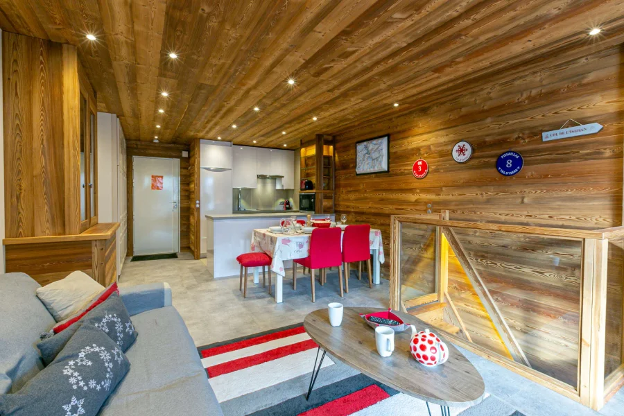 Modern spacious apartment photo 3