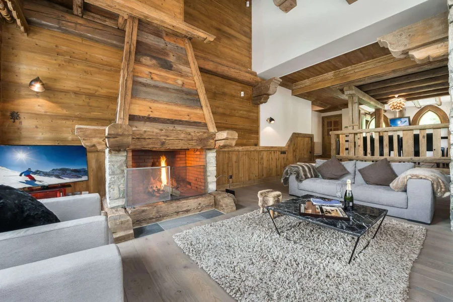 Five bedroom chalet on the piste photo 2