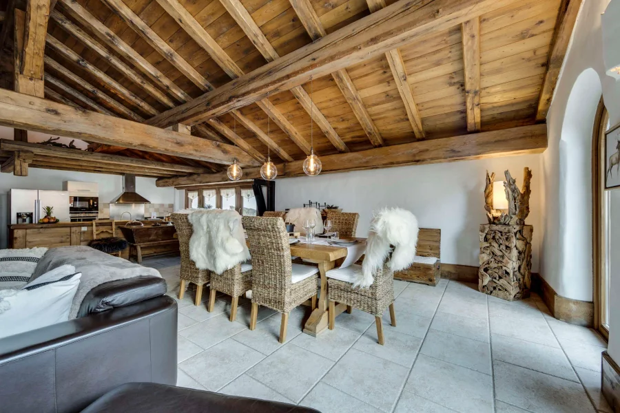 Prestigious chalet for eight with spa facilities photo 5