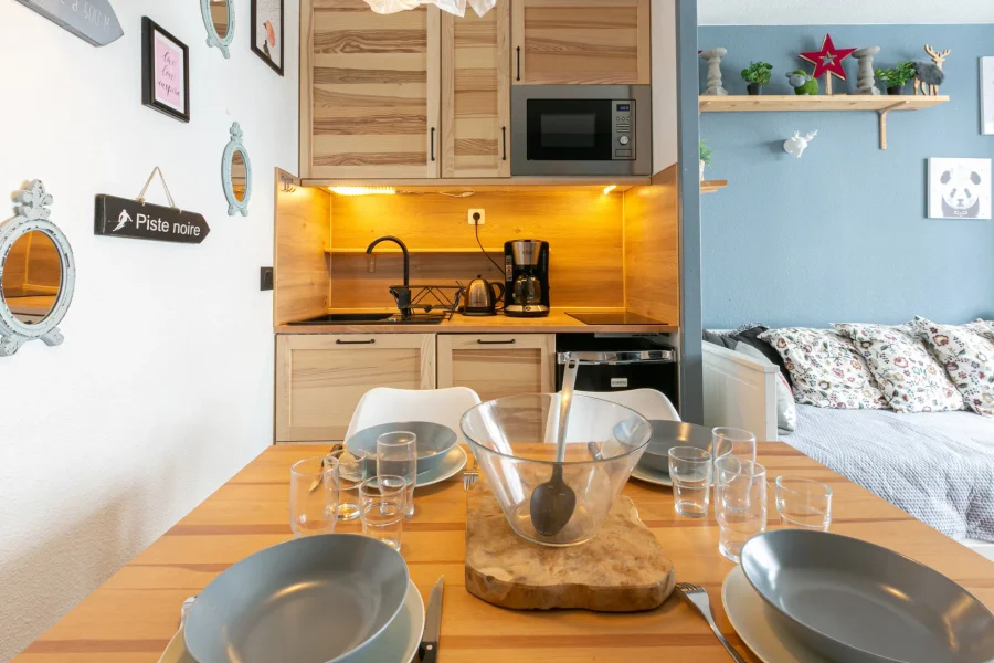 Cute studio with a South facing balcony and views over the slopes photo 3