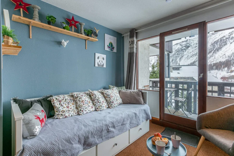 Cute studio with a South facing balcony and views over the slopes photo 5