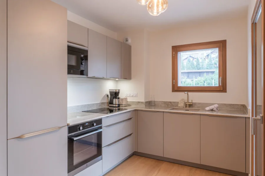 New ski in ski out flat for eight in a luxury residence photo 4