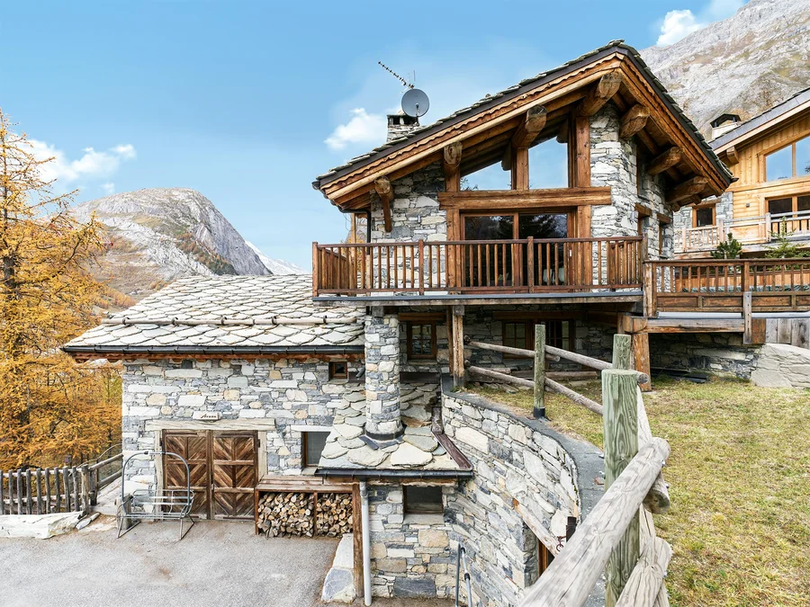 Stunning chalet for ten in quiet area of the resort photo 5